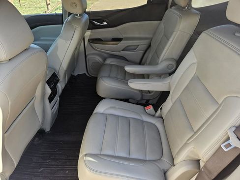 Used 2019 GMC Acadia Denali w/ Technology Package image 32