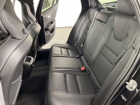 Used 2025 Volvo V60 B5 Cross Country Plus AWD/4WD image 43