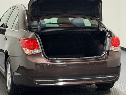 Used 2015 Chevrolet Cruze LT w/ Enhanced Safety Package FWD image 12
