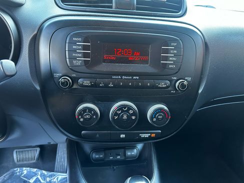 Used 2014 Kia Soul image 18