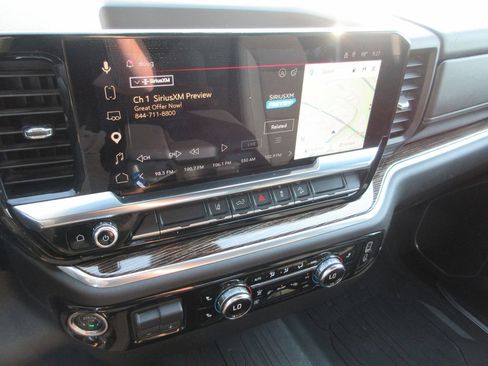 Certified 2025 GMC Sierra 2500 SLE w/ SLE Value Package; AWD/4WD image 31