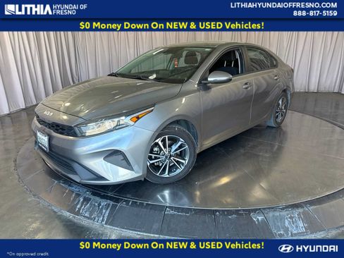 Used 2022 Kia Forte LXS w/ LXS Technology Package FWD image 1