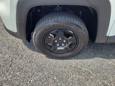 Used 2022 Jeep Renegade Sport AWD/4WD image 5