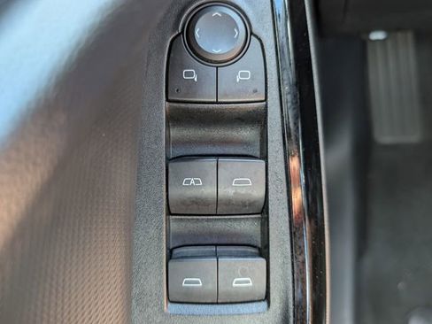 Used 2025 Chevrolet Equinox LT w/ Convenience Package II AWD/4WD image 35