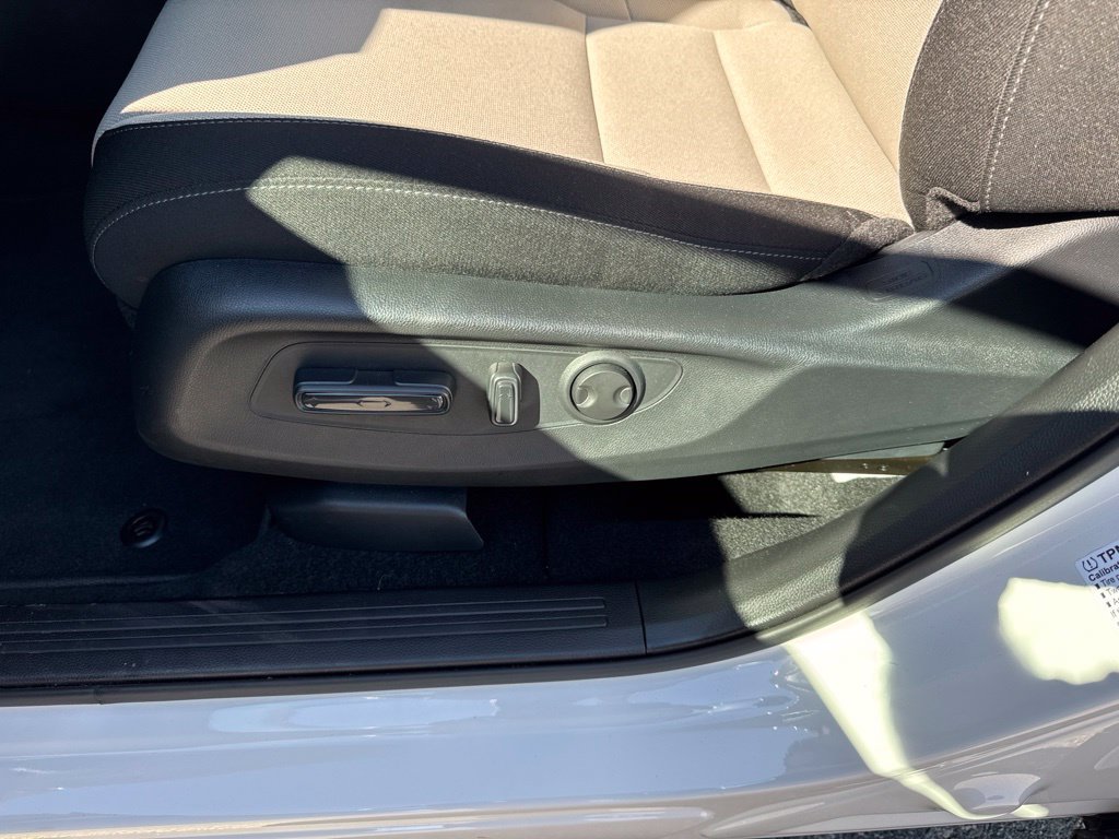Used 2026 Honda CR-V EX image 23