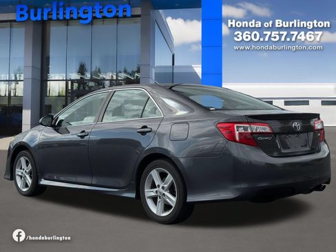 Used 2012 Toyota Camry SE FWD image 4