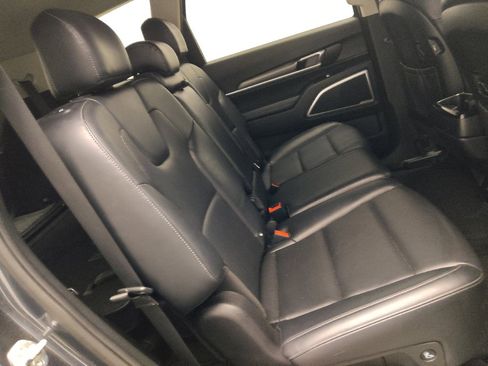 Used 2022 Kia Telluride LX AWD/4WD image 19