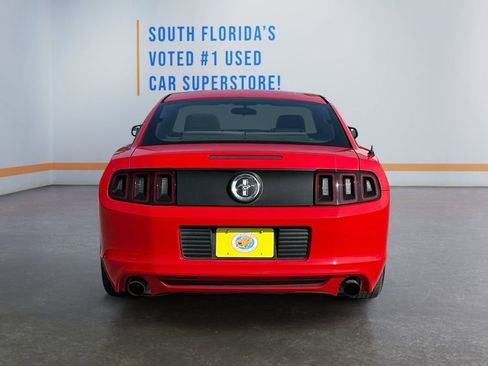 Used 2014 Ford Mustang Coupe image 3