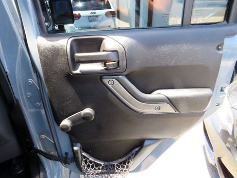 Used 2015 Jeep Wrangler Unlimited Sport w/ Connectivity Group image 19