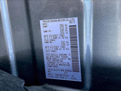 Used 2023 Nissan Rogue S image 33