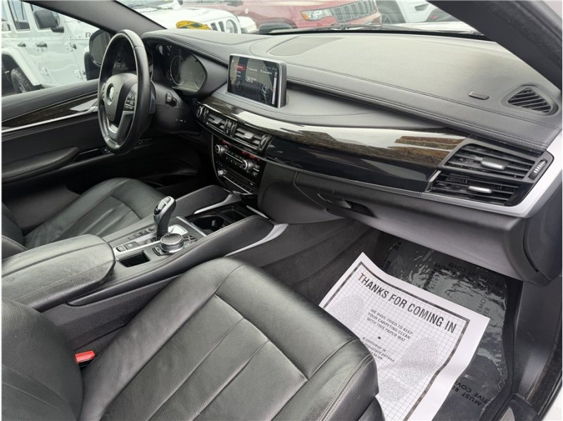 Used 2019 BMW X6 sDrive35i w/ Convenience Package RWD image 28