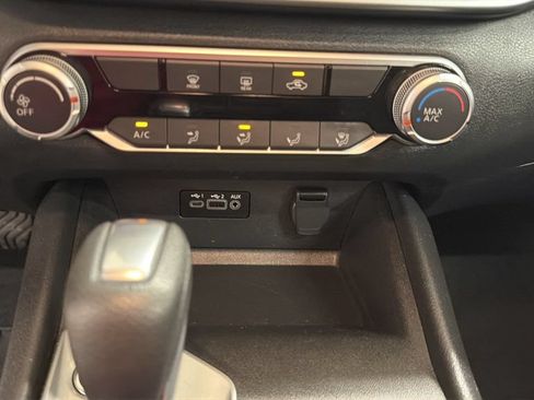 Used 2025 Nissan Altima 2.5 SV FWD image 20