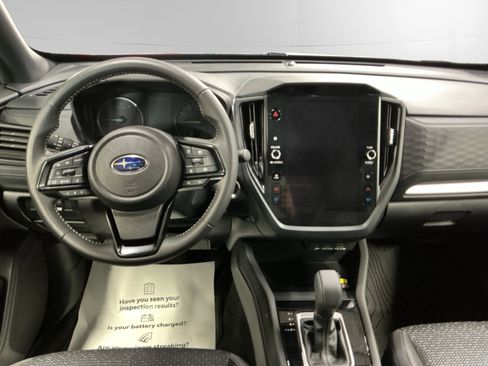 Used 2025 Subaru Forester Premium AWD/4WD image 10