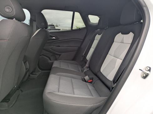 New 2026 Chevrolet Trax RS w/ Sunroof Package FWD image 15