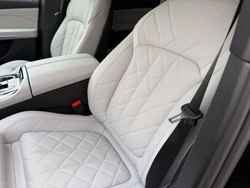 New 2026 BMW X5 M60i image 22