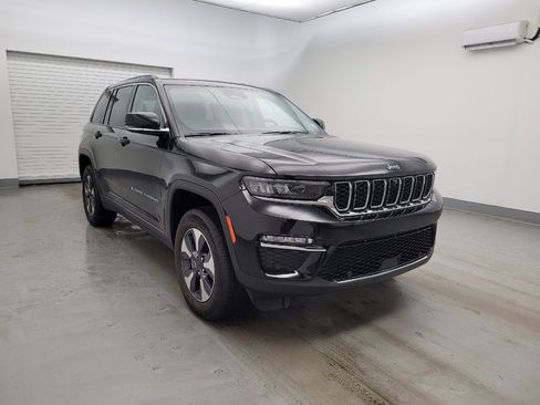 Used 2022 Jeep Grand Cherokee Limited 4xe w/ Luxury Tech Group II AWD/4WD image 13