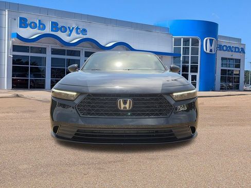 Used 2023 Honda Accord EX image 2