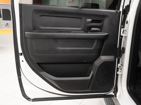 Used 2018 RAM 2500 Tradesman w/ Chrome Appearance Group AWD/4WD image 24