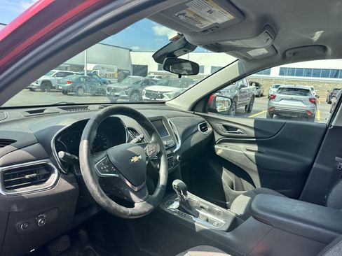 Used 2024 Chevrolet Equinox LT w/ LPO, Floor Liner Package AWD/4WD image 11