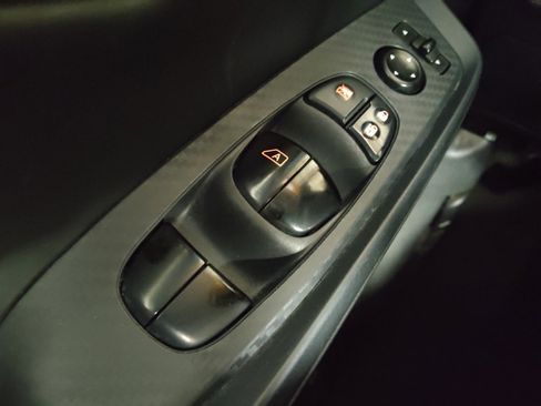 Used 2024 Nissan Sentra SV FWD image 27