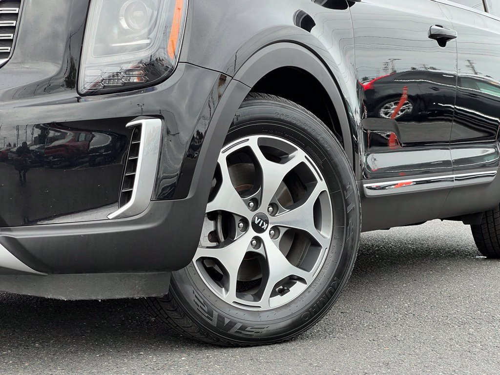 Used 2020 Kia Telluride EX w/ Towing Package AWD/4WD image 2