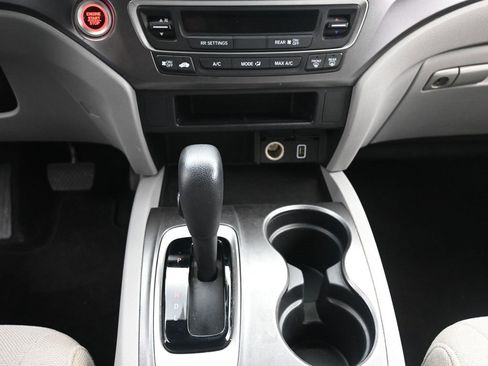 Used 2020 Honda Pilot LX image 13