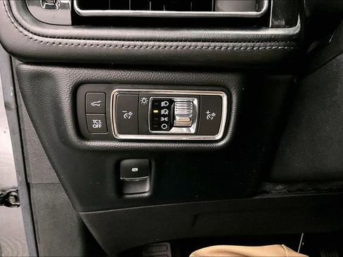 Used 2021 Lincoln Nautilus Reserve image 30