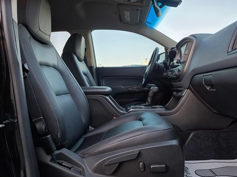 Used 2018 Chevrolet Colorado Z71 w/ Z71 Midnight Edition AWD/4WD image 36