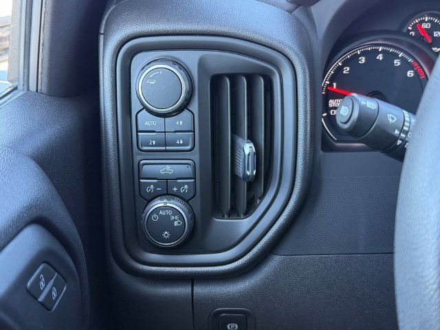Used 2022 Chevrolet Silverado 1500 Custom Trail Boss AWD/4WD image 20