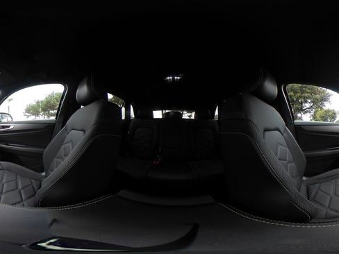 Used 2025 Volkswagen Atlas Cross Sport SE image 38