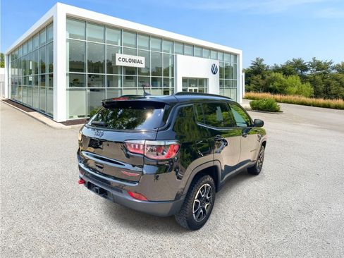 Used 2024 Jeep Compass Trailhawk w/ Sun and Sound Group AWD/4WD image 5
