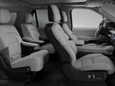 New 2026 Lincoln Navigator L Reserve AWD/4WD image 22