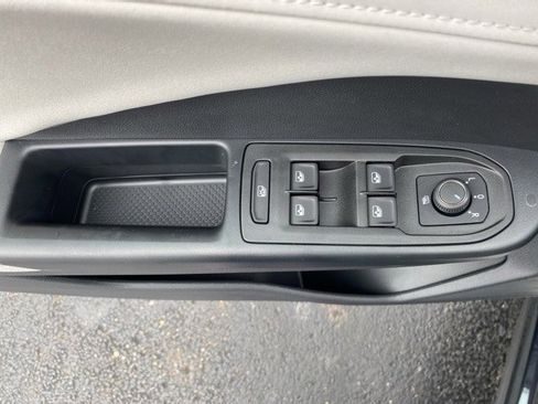 New 2025 Volkswagen Taos SE image 26