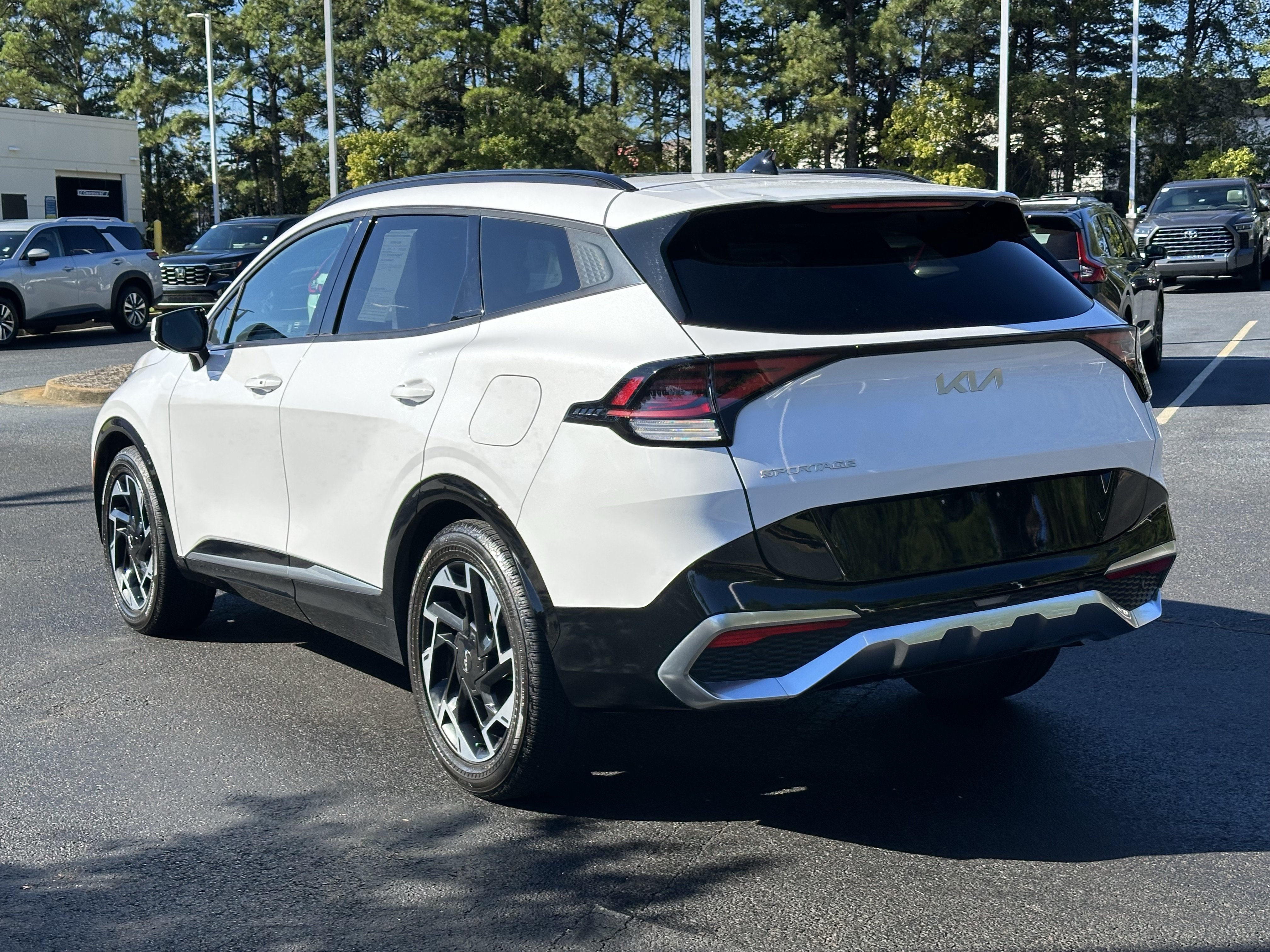 Used 2023 Kia Sportage SX FWD image 11