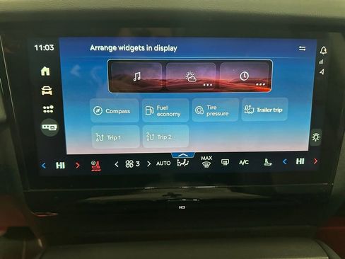 Used 2025 Lincoln Navigator Reserve image 32