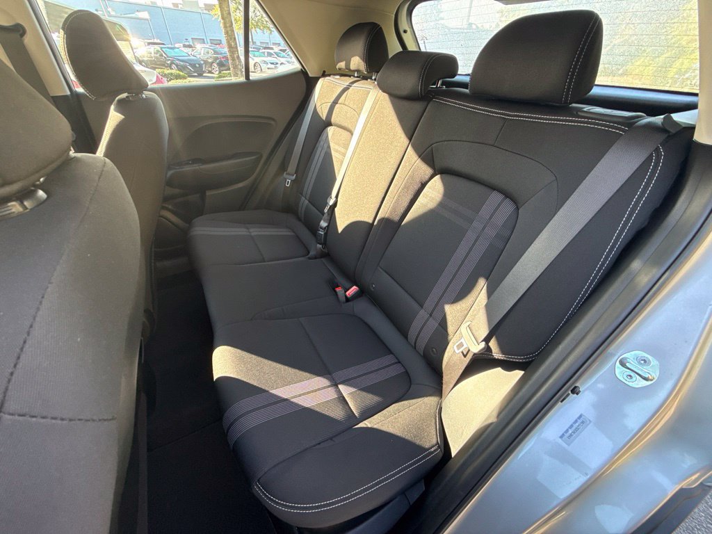 Used 2025 Hyundai Venue SEL FWD image 32