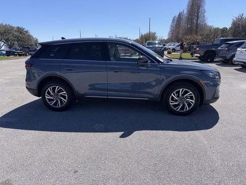 Used 2025 Lincoln Corsair FWD w/ Equipment Group 101A image 4