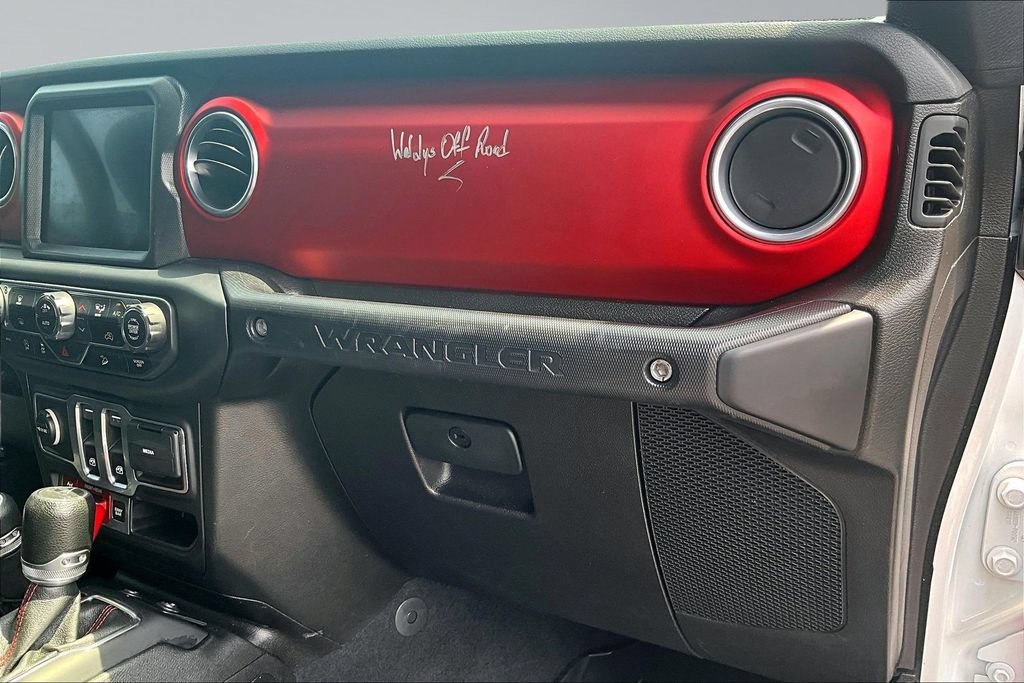 Used 2018 Jeep Wrangler Rubicon AWD/4WD image 16