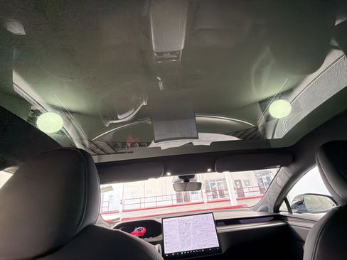 Used 2023 Tesla Model S Standard Range image 24