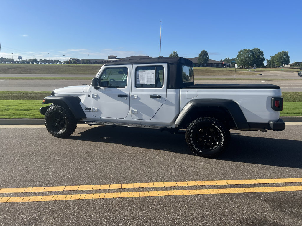 Certified 2023 Jeep Gladiator Sport w/ Trailer Tow Package AWD/4WD image 10