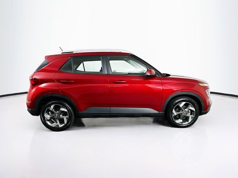 Used 2025 Hyundai Venue SEL FWD image 10