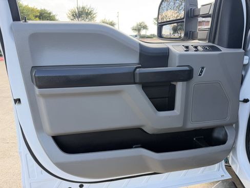 Used 2020 Ford F250 XL w/ Power Equipment Group RWD image 18