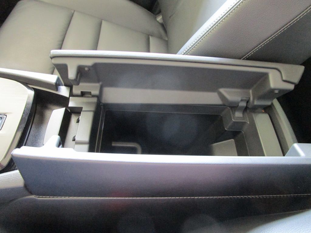 Used 2025 Nissan Rogue SL w/ Tech Package FWD image 44