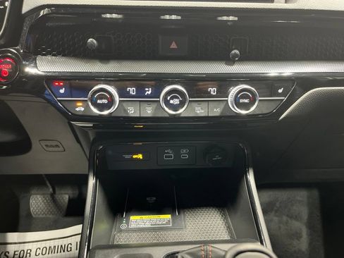Used 2025 Honda CR-V Sport Touring image 28