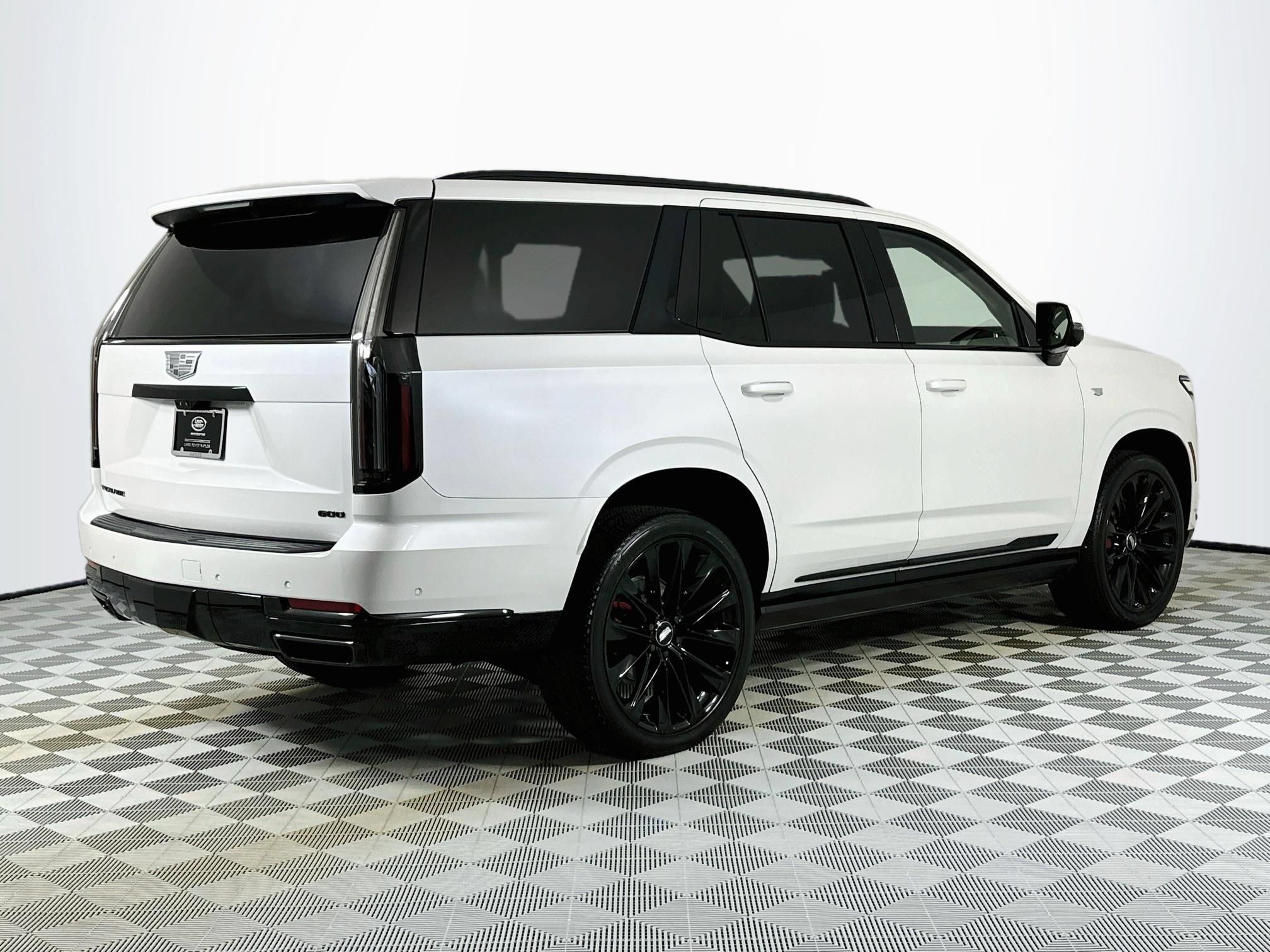Used 2025 Cadillac Escalade Sport Platinum w/ LPO, ONYX Package AWD/4WD image 5