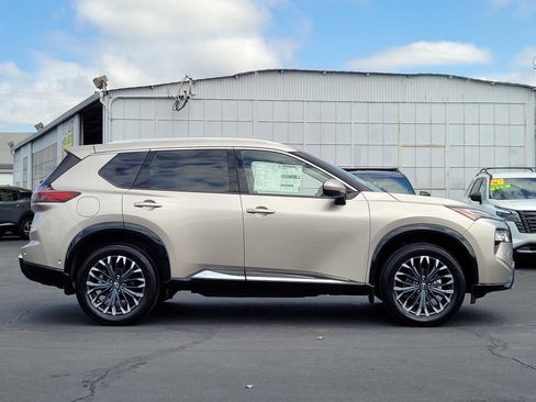 New 2026 Nissan Rogue Platinum w/ Platinum Premium Package AWD/4WD image 4
