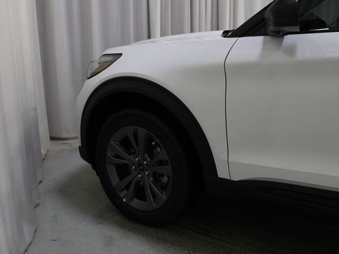 New 2026 Ford Explorer Active w/ Active Comfort Package AWD/4WD image 30