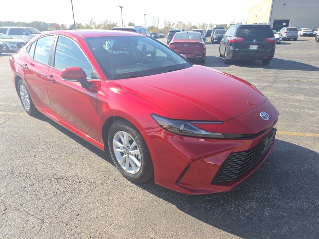 Used 2025 Toyota Camry LE FWD image 1