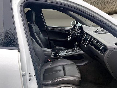 Used 2017 Porsche Macan S image 7