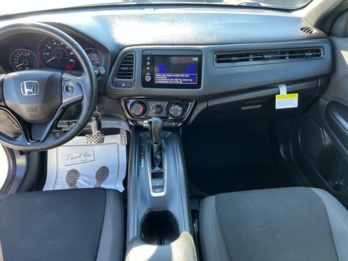 Used 2021 Honda HR-V Sport image 12